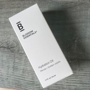 Blossom Essentials Hydration Oil 1.9 fl. oz/ 56ml Marula + Golden Jojoba NEW BOX